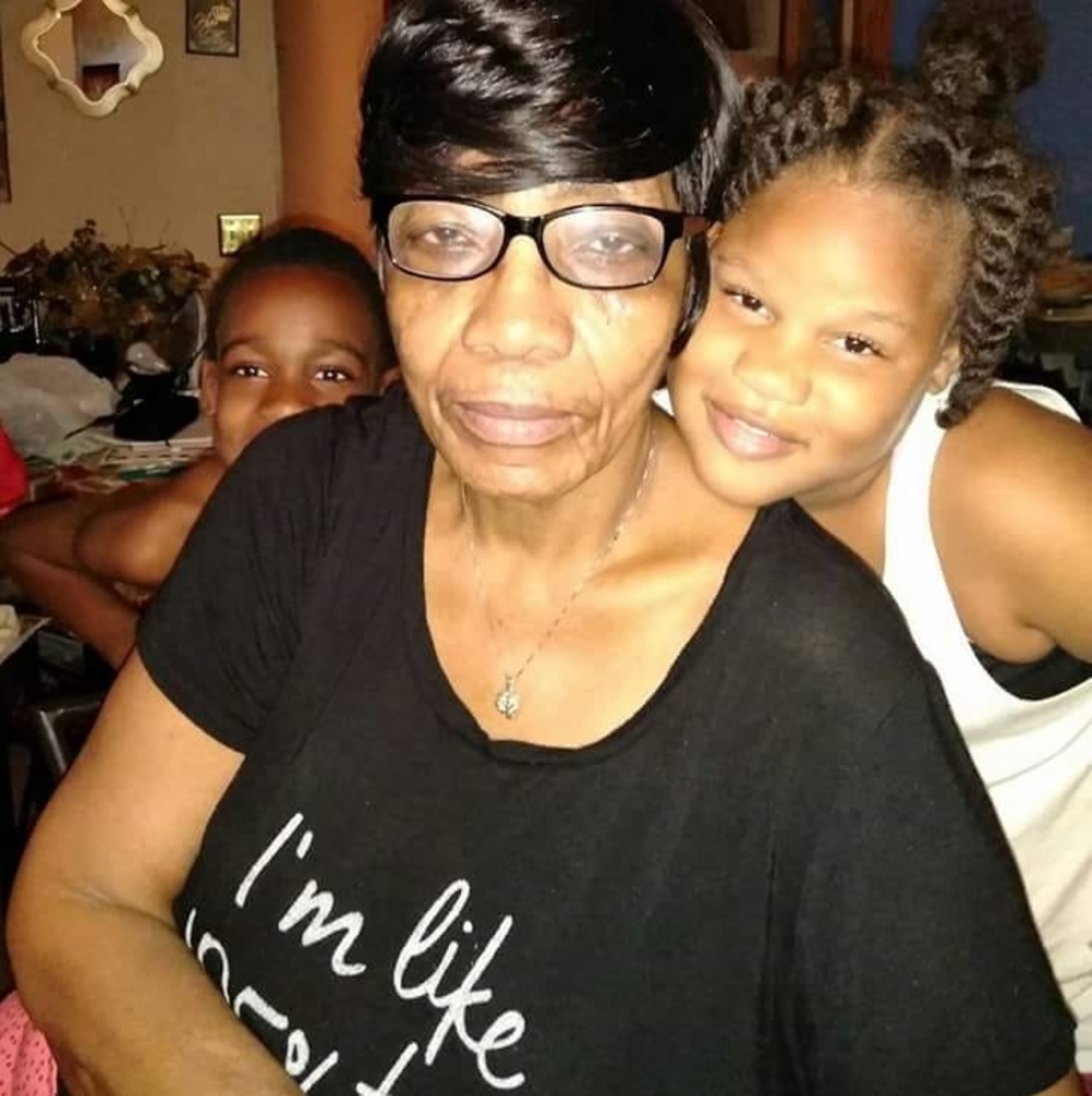 Meet your Posher, Mae